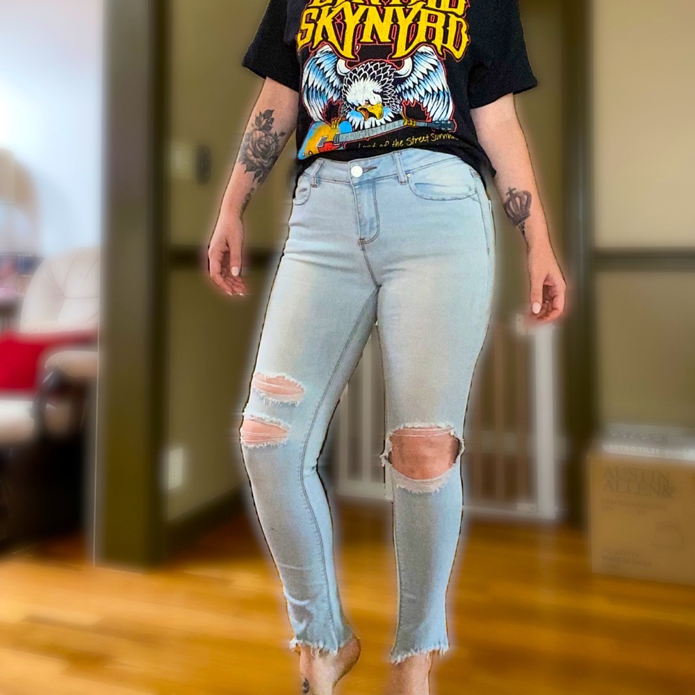 Ripped skinny jeans